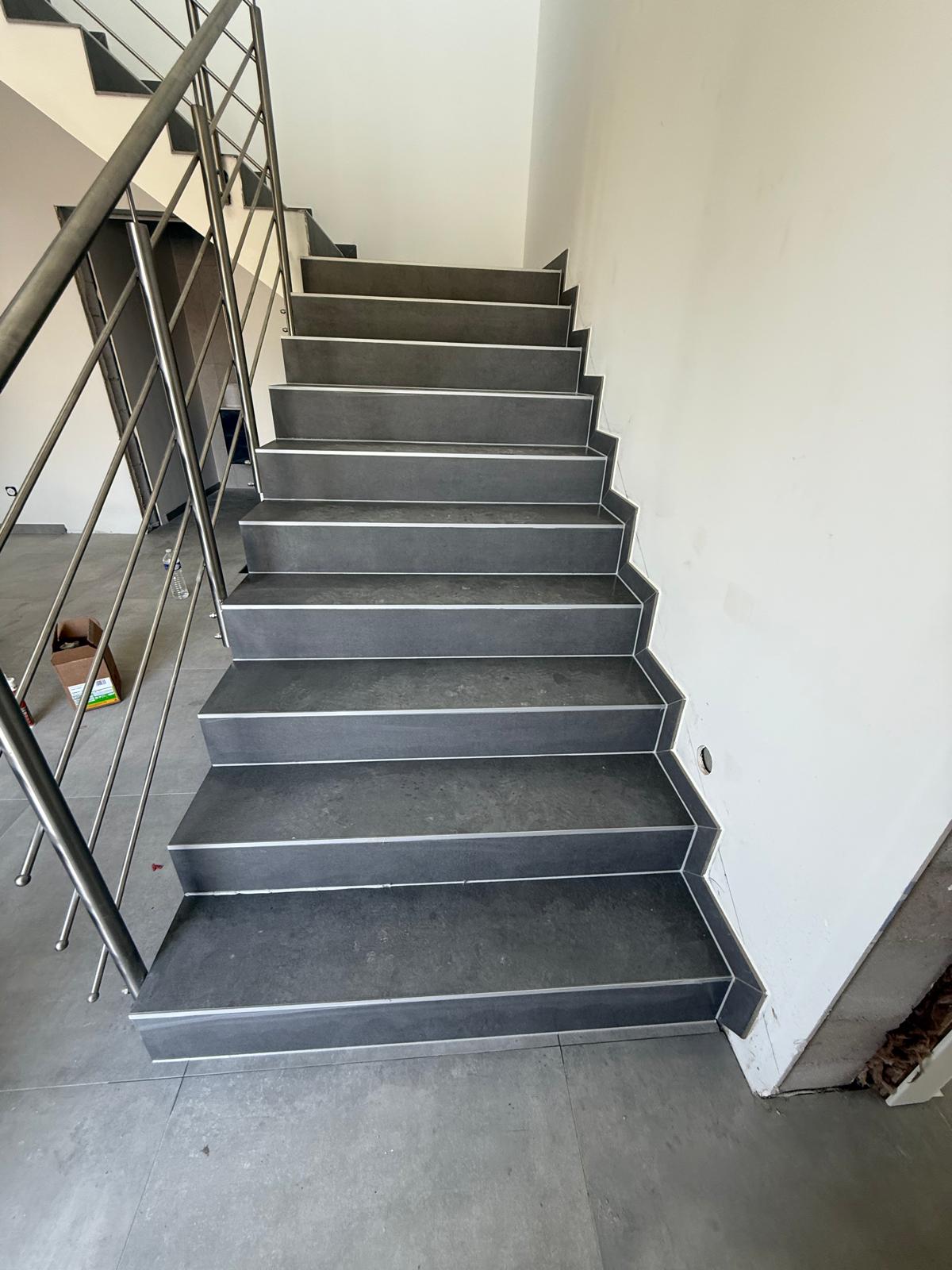 Pose de carrelage intérieur à Argancy