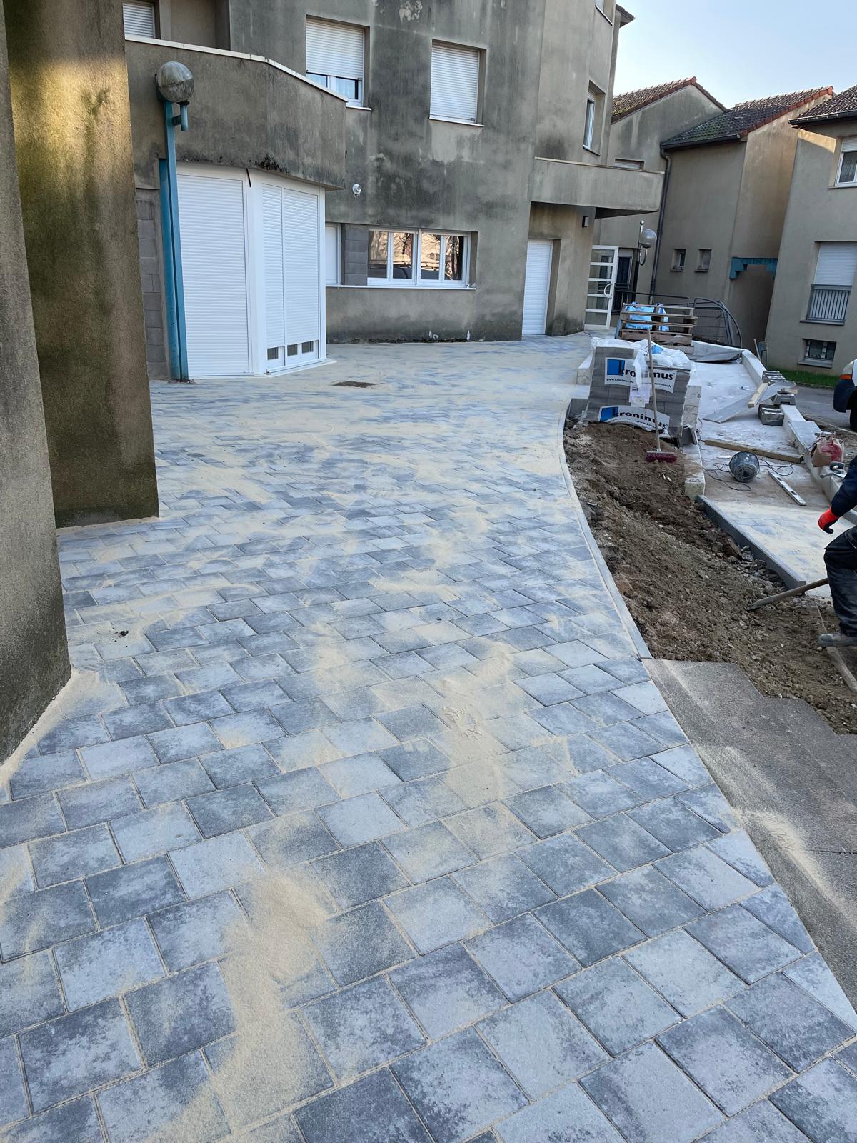 Pose de pavés à Florange - Photo 4